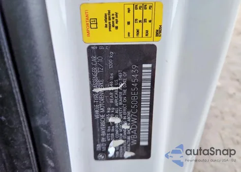 2011 BMW 328 I Sulev z USA, uszkodzony, nr VIN WBADW7C50BE545439